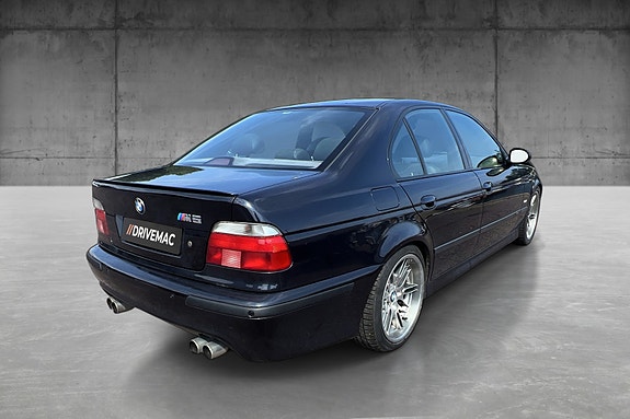 BMW M5 7 of 27