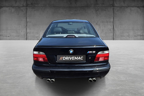 BMW M5 9 of 27