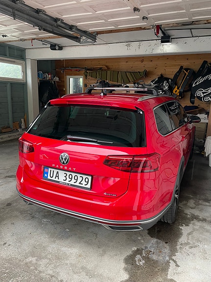 Volkswagen Passat Alltrack 6 of 22
