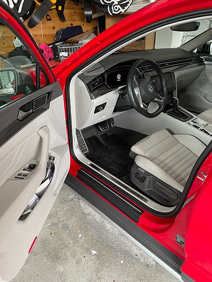 Volkswagen Passat Alltrack 8 of 22