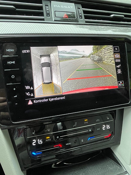 Volkswagen Passat Alltrack 14 of 22