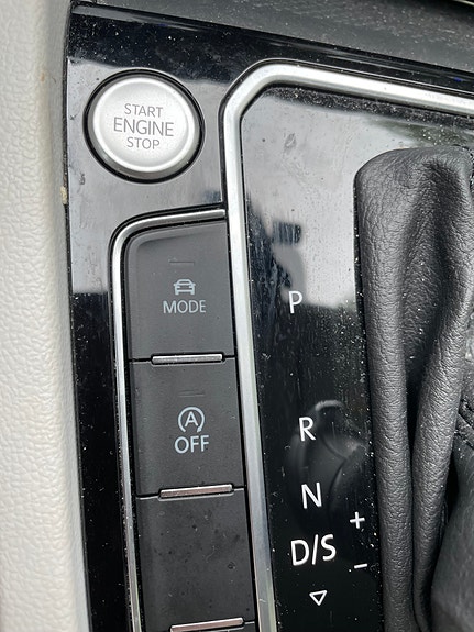 Volkswagen Passat Alltrack 19 of 22