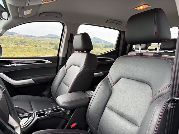 Maxus T90 EV 12 of 30