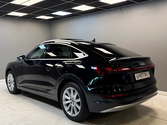 Audi e-tron Sportback 13 of 30