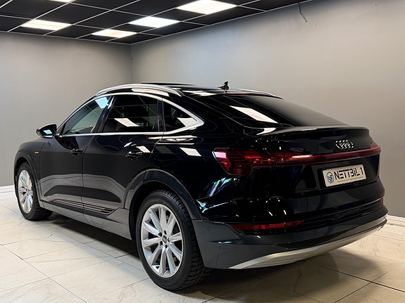 Audi e-tron Sportback 12 of 30