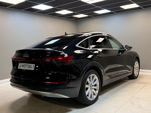 Audi e-tron Sportback 15 of 30