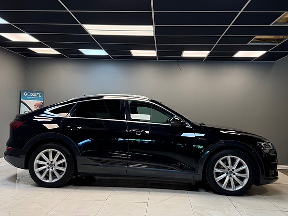 Audi e-tron Sportback 3 of 30