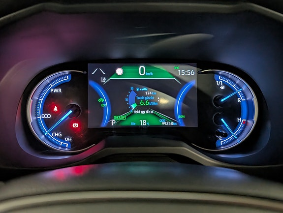 Toyota RAV4 16 of 27