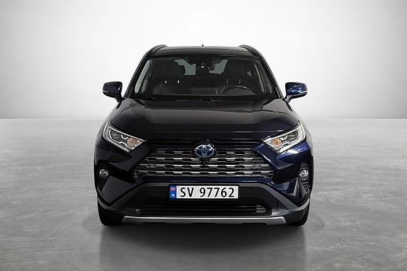Toyota RAV4 3 of 27