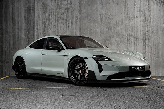 Porsche Taycan 2 of 5