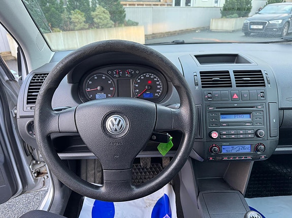 Volkswagen Polo Cross 13 of 23