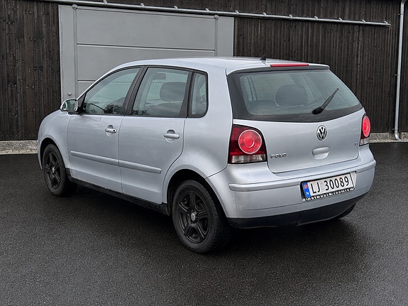 Volkswagen Polo Cross 2 of 23