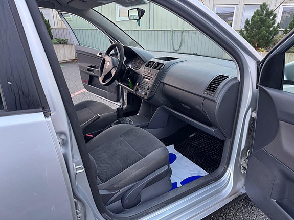 Volkswagen Polo Cross 17 of 23