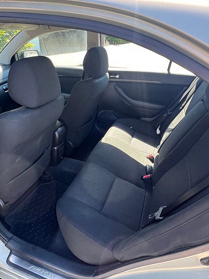 Toyota Avensis 6 of 8