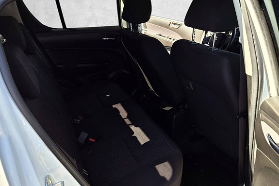 Suzuki Swift 20 of 29