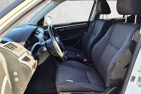 Suzuki Swift 16 of 29