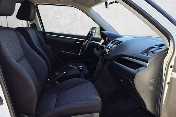 Suzuki Swift 18 of 29
