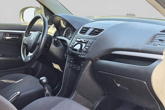 Suzuki Swift 19 of 29