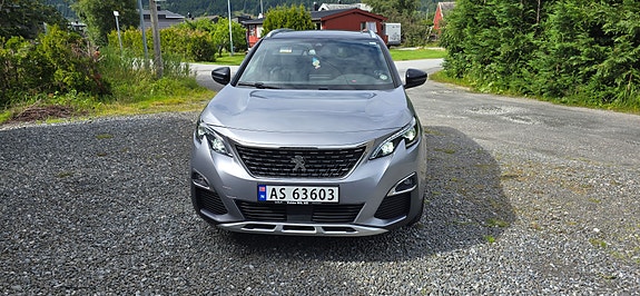 Peugeot 5008 2 of 13