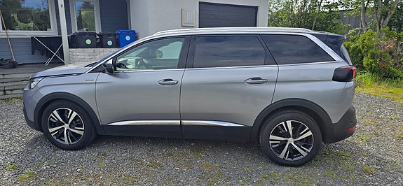 Peugeot 5008 8 of 13
