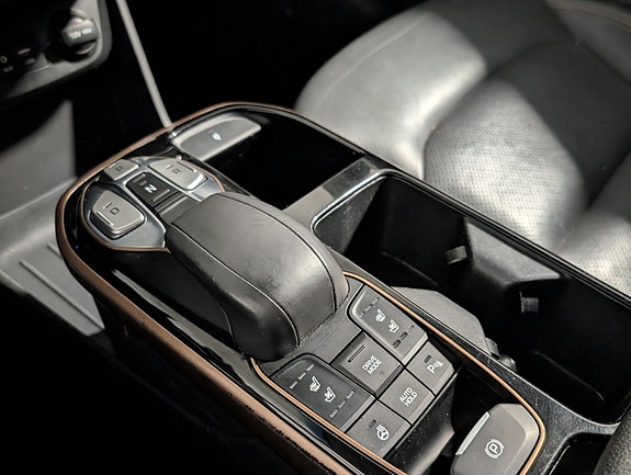 Hyundai IONIQ 19 of 25