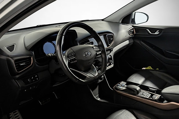 Hyundai IONIQ 13 of 25
