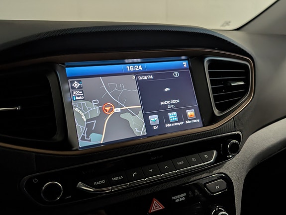 Hyundai IONIQ 17 of 25
