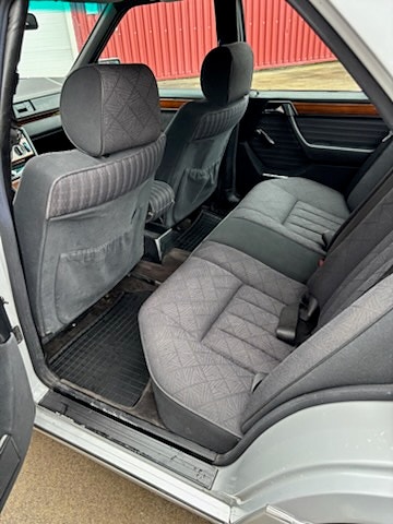 Mercedes-Benz E300 19 of 30
