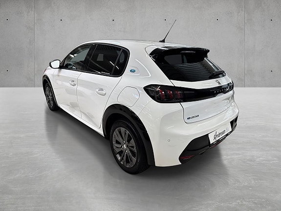 Peugeot e-208 5 of 5