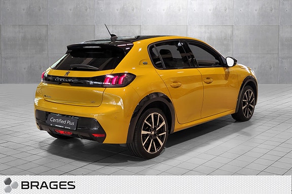Peugeot e-208 5 of 22