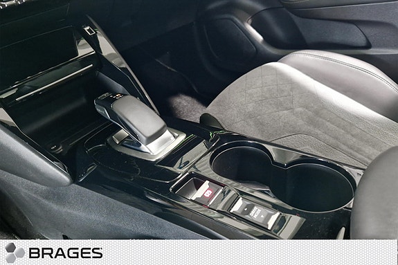 Peugeot e-208 13 of 22