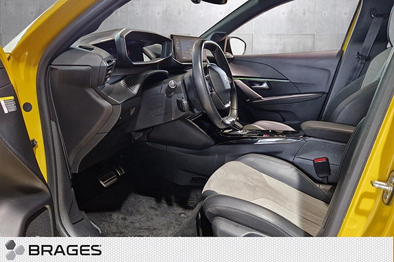Peugeot e-208 17 of 22