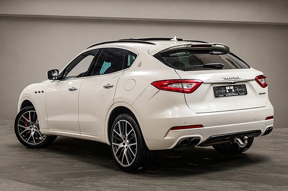 Maserati Levante 7 of 30