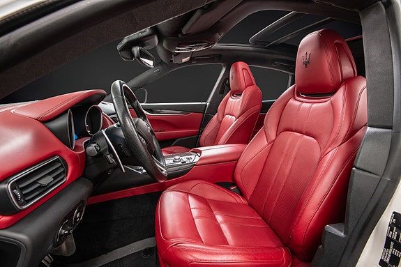 Maserati Levante 14 of 30