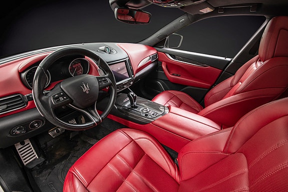 Maserati Levante 13 of 30