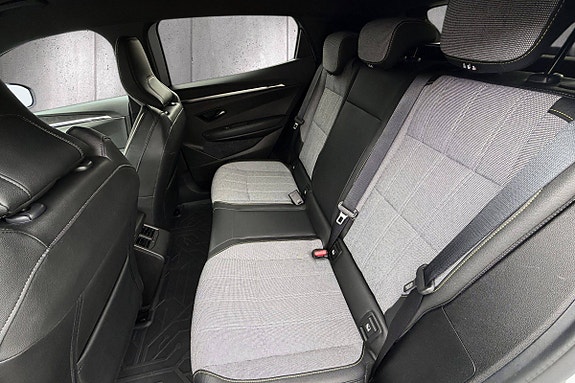 Renault Megane E-Tech 17 of 21