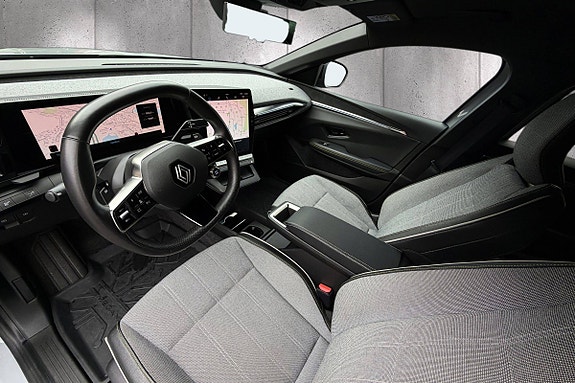 Renault Megane E-Tech 16 of 21