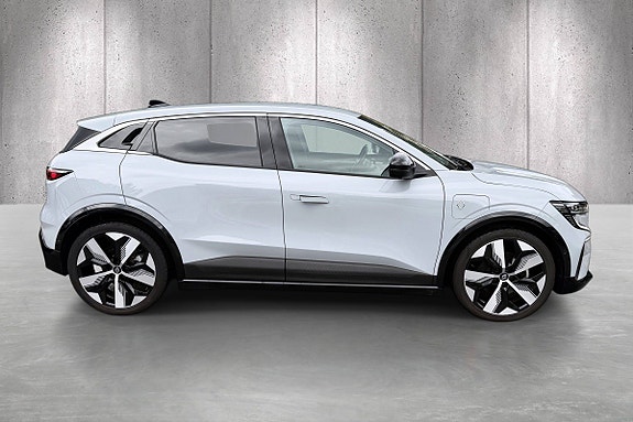 Renault Megane E-Tech 8 of 21