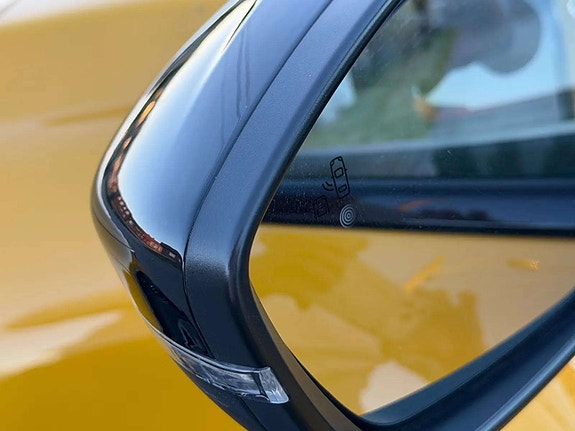 Peugeot 208 22 of 30
