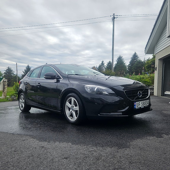 Volvo V40 6 of 18