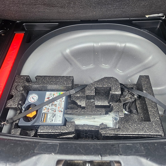 Volvo V40 12 of 18