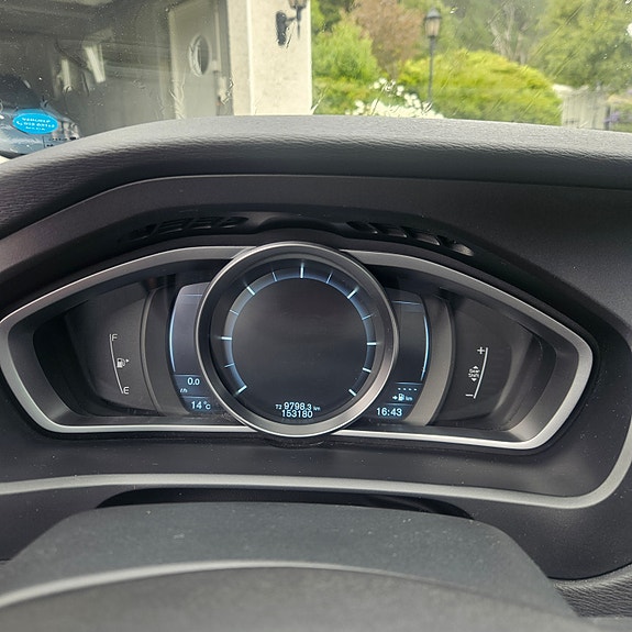 Volvo V40 16 of 18