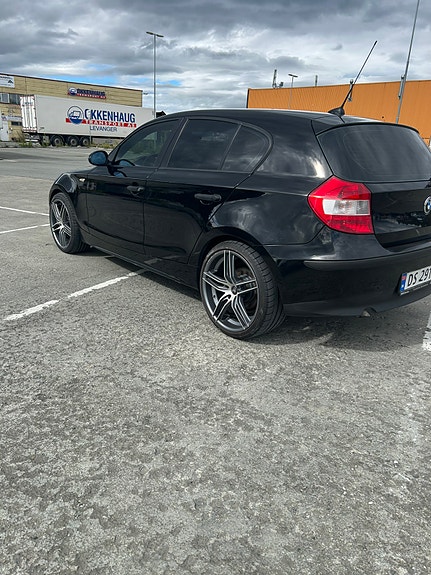 BMW 118d 6 of 15