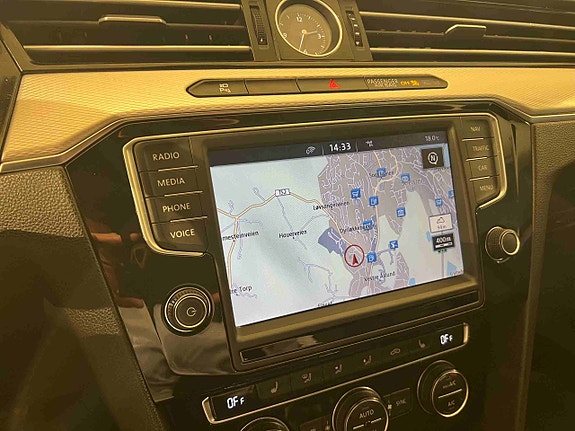 Volkswagen Passat 26 of 30