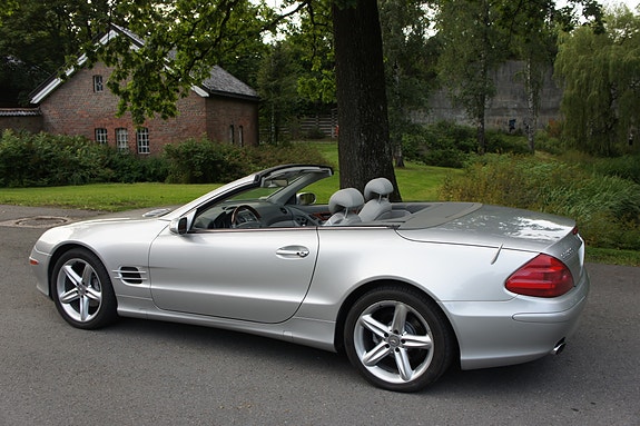 Mercedes-Benz SL500 11 of 30