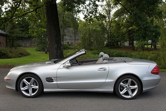 Mercedes-Benz SL500 12 of 30