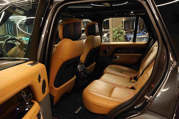 Land Rover Range Rover 22 of 30