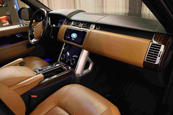 Land Rover Range Rover 11 of 30