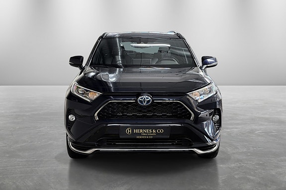 Toyota RAV4 3 of 30