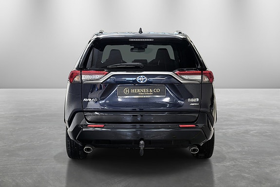 Toyota RAV4 7 of 30